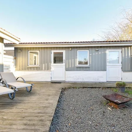 Three-bedroom Holiday In * Otterup